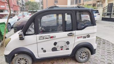 金博电四轮转让，没怎么开过，有意向的可电话联系13849131012